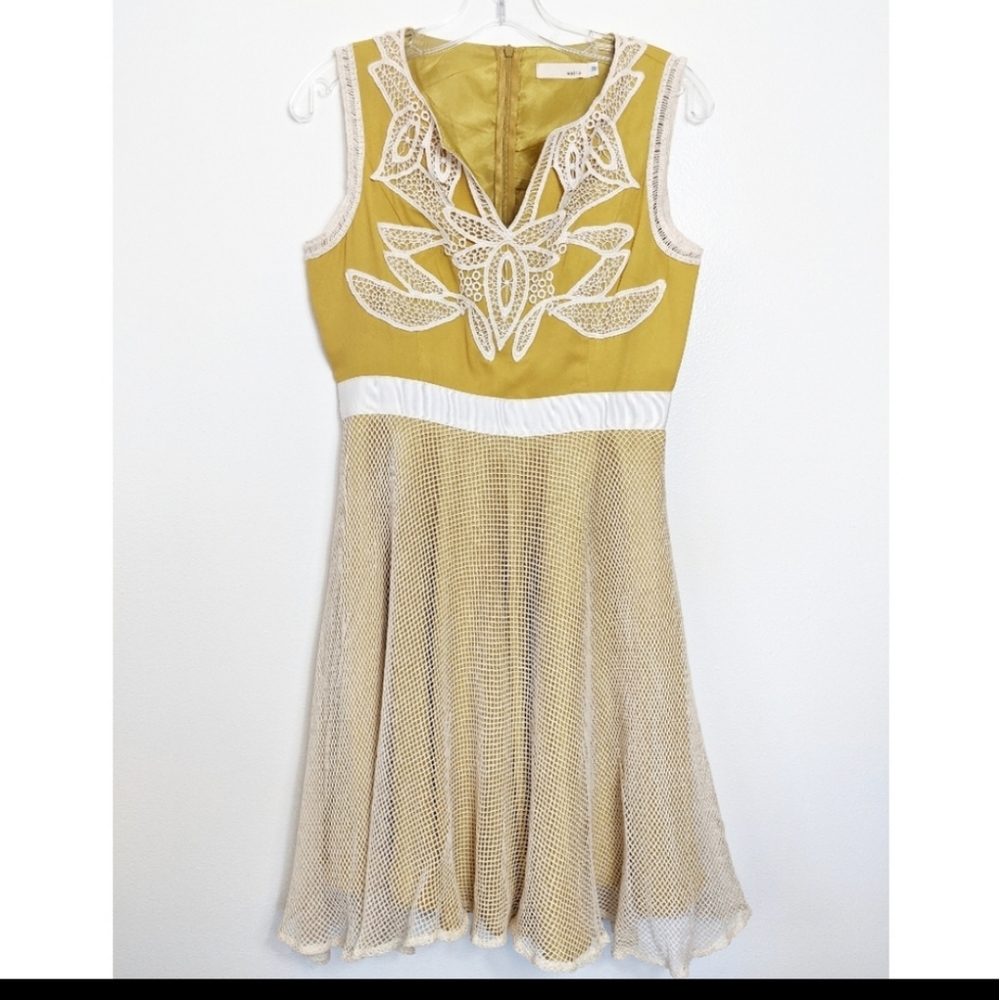 WALTZ GOLDEN YELLOW LACE NETTED DRESS SZ SMALL